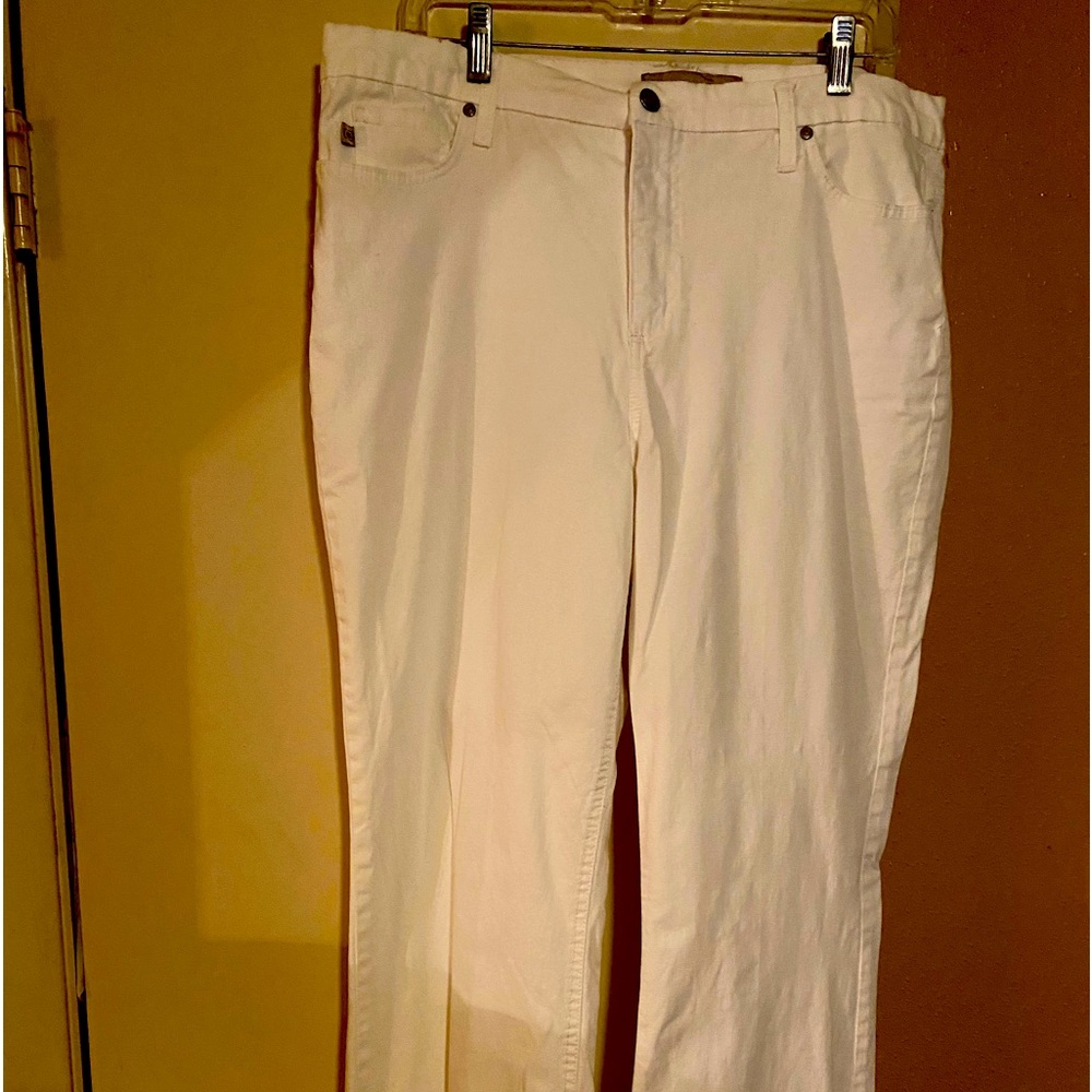 Bandolinoblu corduroy winter white jeans sz 16. Great condition